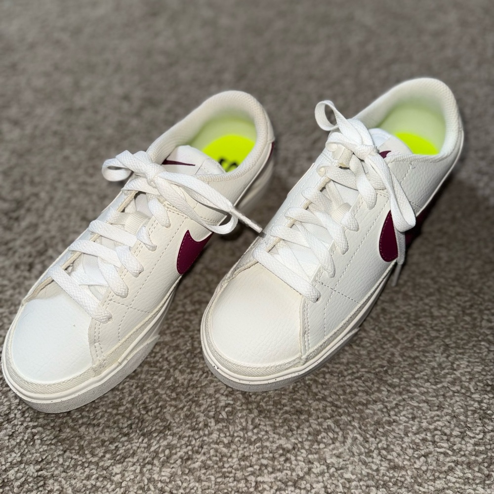 Nike White Low-Top Sneakers with Burgundy Swoosh